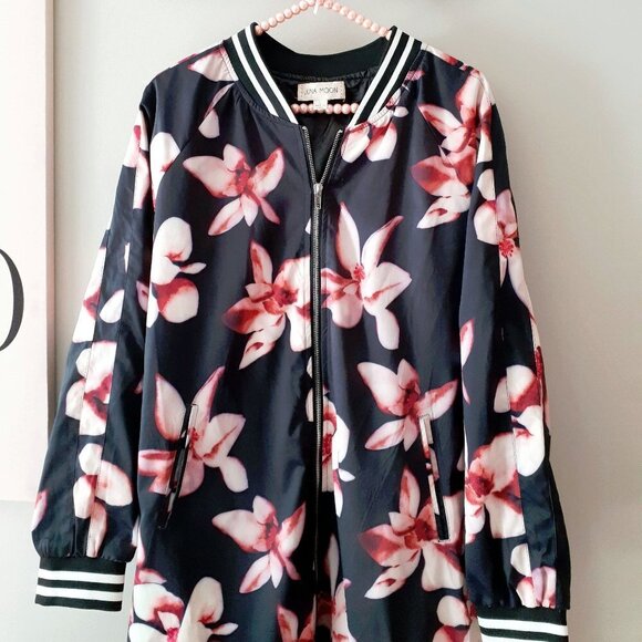 EUC Luna Moon black floral print jacket, L - Picture 7 of 7